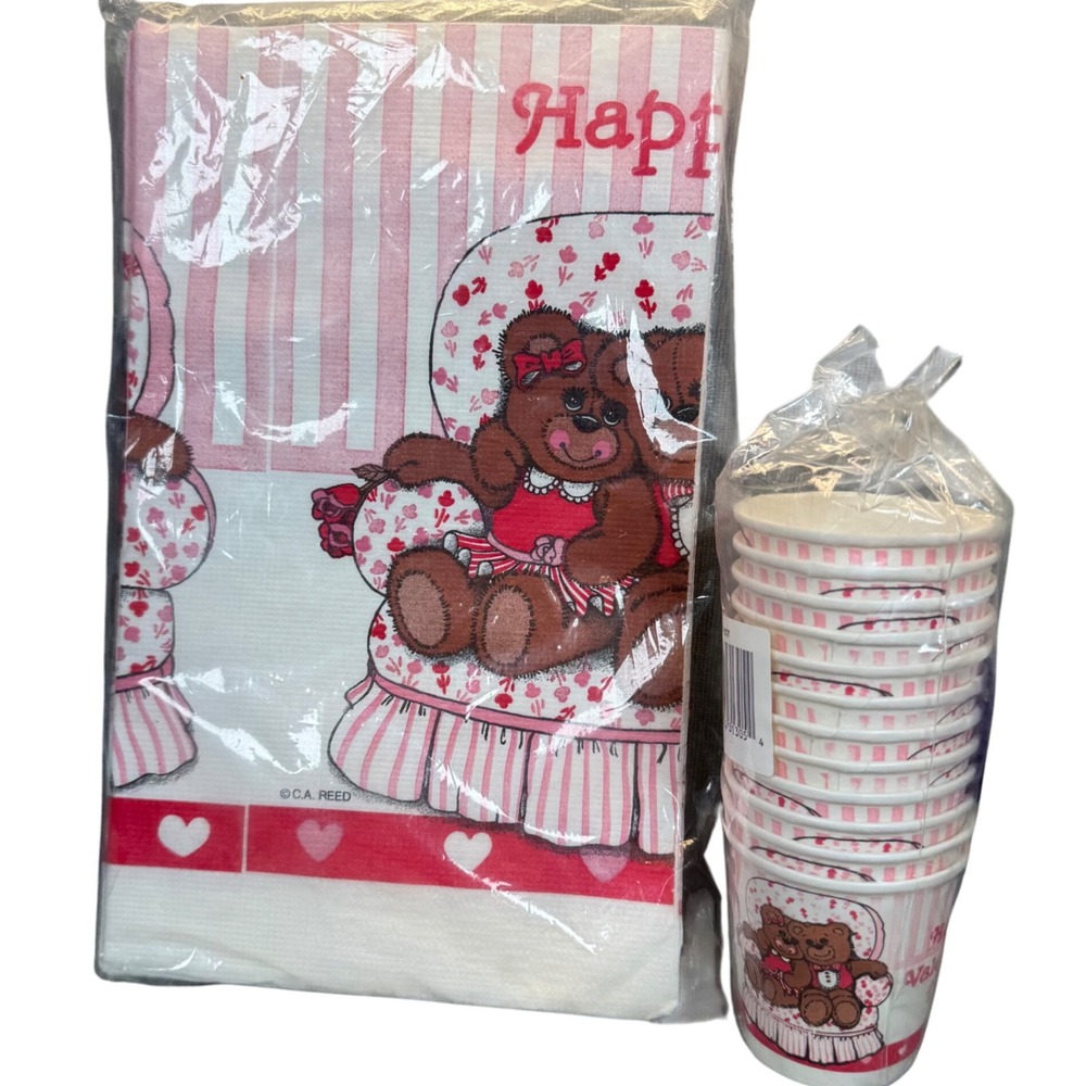 NOS VTG Happy Valentines Bear Hearts Pink Red Table Cover 7 oz Cups CA Reed 90s‎